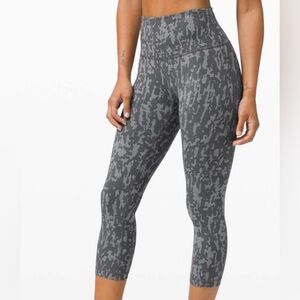 Lululemon Wunder Train High-Rise Tight Crop 20” size 4 Grey Pattern
